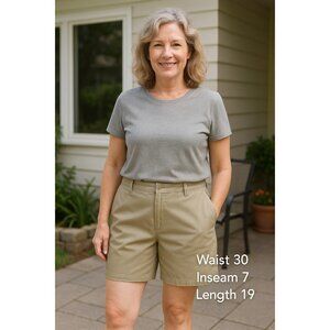 Eddie Bauer Women’s Khaki Chino Shorts Size 14 100% Cotton Casual Classic Fit